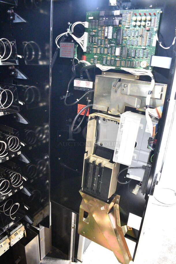 AP Automatic 6600 Metal Commercial Vending Machine. Lock Was Removed; No Key. 115 Volts, 1 Phase. Tested and Does Not Power On - Image 5 of 7