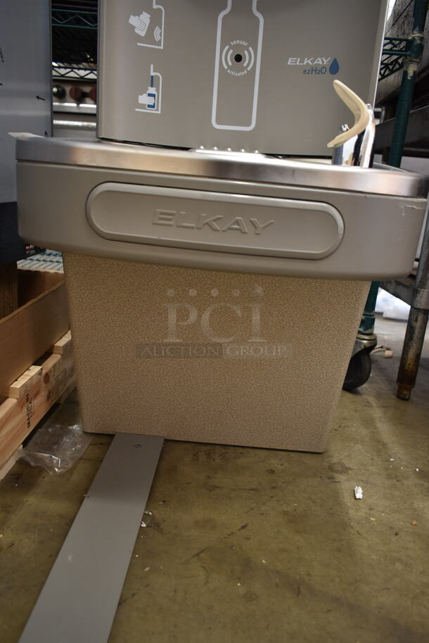 BRAND NEW SCRATCH AND DENT! Elkay Wall Mount Water Fountain w/ Bottle Filler - Image 5 of 6