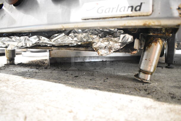 Garland Stainless Steel Commercial Countertop Natural Gas Powered Charbroiler Grill.  - Image 4 of 5