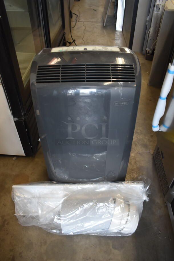 BRAND NEW SCRATCH AND DENT! Delonghi PAC N115EC 11,500 BTU Portable Air Conditioner 115 Volts, 1 Phase. Tested and Working! - Image 1 of 7