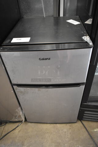 Galanz GLR31TS1E02 Mini Cooler Freezer. 120 Volts, 1 Phase. Tested and Powers On But Does Not Get Cold
