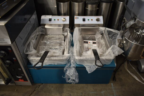 BRAND NEW SCRATCH AND DENT! Cooking Performance Group CPG 351EF302 Stainless Steel Commercial 30 lb. Dual Tank Heavy-Duty Electric Countertop Fryer w/ 2 Metal Fry Baskets. 208-240 Volts, 1 Phase. - Image 2 of 7