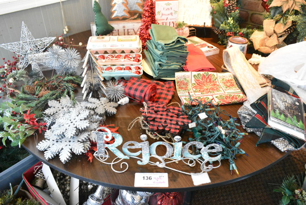 ALL ONE MONEY! Lot of Various Christmas Decor. (booth room)  - Image 7 of 7