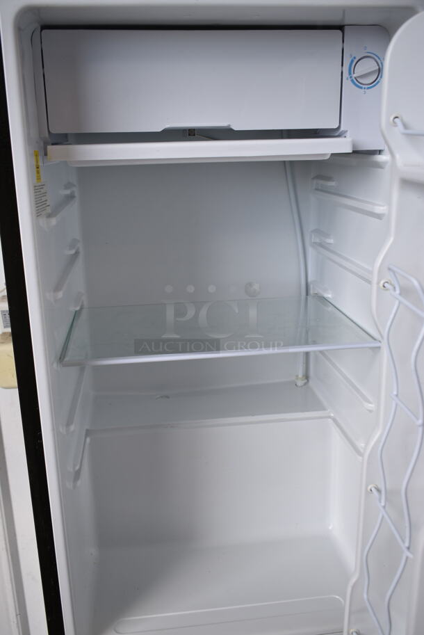 Igloo IRF32BK Mini Cooler. 115 Volts, 1 Phase. Tested and Working! - Image 2 of 4