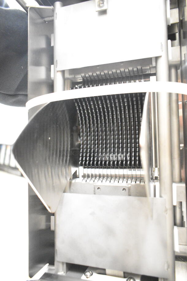 BRAND NEW SCRATCH AND DENT! Edlund 350 Electric Fruit and Vegetable Slicer. 115 Volts, 1 Phase.  - Image 9 of 10