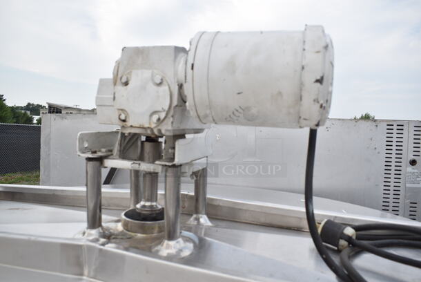 Chester-Jensen Batch Stainless Steel Commercial Floor Style 500 Gallon Jacketed Mix Tank w/ Hinge Lid. - Image 4 of 12