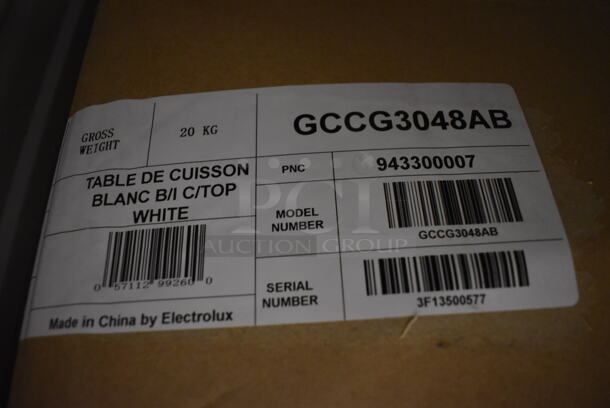 BRAND NEW SCRATCH AND DENT! Frigidaire GCCG3048AB 30" 5 Burner Gas Cooktop. Stock Picture Used For Gallery Picture. - Image 3 of 4