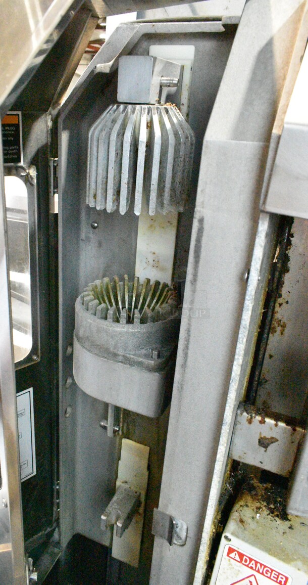 Fresh N Squeeze POS-1 Stainless Steel Commercial Floor Style Automatic Citrus Juicer on Commercial Casters. 120 Volts, 1 Phase. Tested and Working! - Image 7 of 8