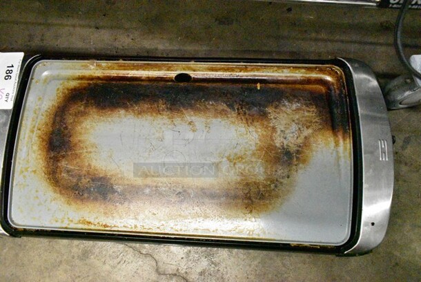 2 Oster CKSTGRFM20-TECO Metal Countertop Electric Powered Griddle. 2 Times Your Bid!  - Image 6 of 11