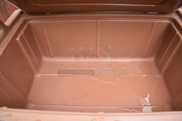 2 Continental SiLite NPC180 Tan Poly Insulated Catering Bin. 2 Times Your Bid! - Image 4 of 6