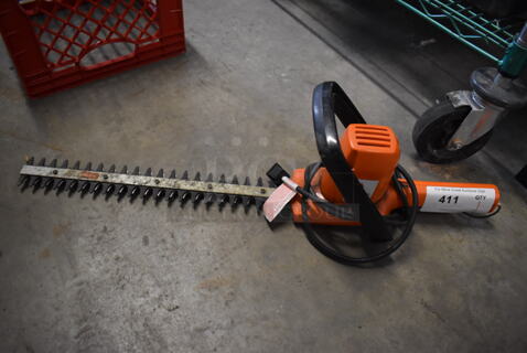 Black & Decker 16" Shrub Hedge Trimmer. 28x7x8