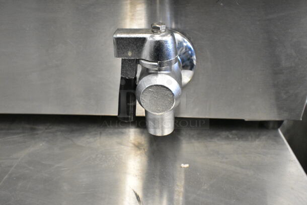 2023 Avantco 177F202 Stainless Steel Commercial Countertop Electric Powered 2 Bay Fryer w/ Lids and Metal Fry Baskets. 208-240 Volts, 1 Phase.
 - Image 9 of 10