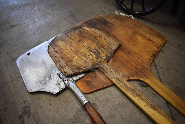 3 Various Pizza Peels; 1 Metal and 2 Wooden. Includes 19.5x41x0.5. 3 Times Your Bid! - Image 3 of 3