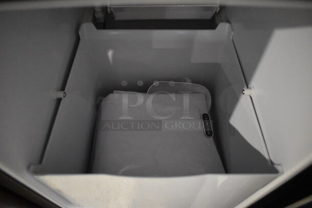 BRAND NEW SCRATCH AND DENT! Whynter UIM-502SS Stainless Steel Self Contained Ice Maker. 115 Volts, 1 Phase. 14.5x24.5x32.5 Tested and Working! - Image 6 of 8