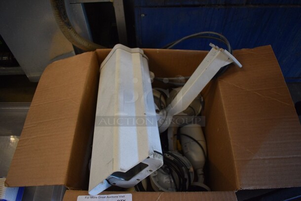 10 Various Cameras. Includes 5.5x15.5x7.5. 10 Times Your Bid! - Image 1 of 4