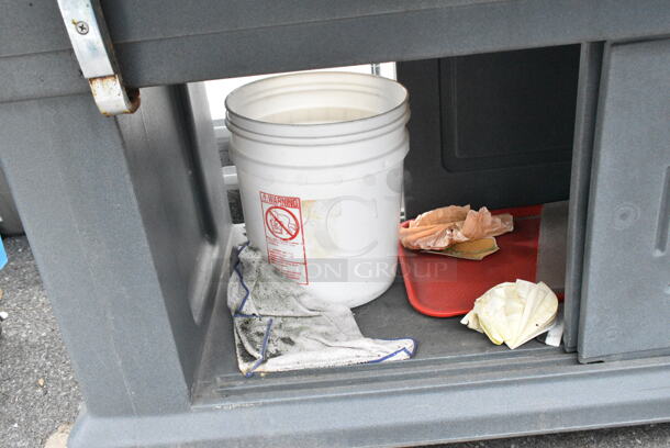 Cambro Gray Poly Portable Buffet Station w/ Sneeze Guard on Commercial Casters.  - Image 4 of 6