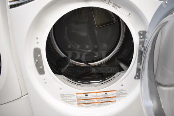 Whirlpool Model WED94HEXW0 Front Load Dryer. 120/208-240 Volts, 1 Phase. 27x30x38.5 - Image 6 of 7