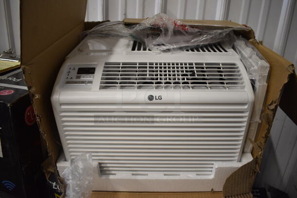 BRAND NEW SCRATCH AND DENT! Lasko LW6017R Metal Window Mount Air Conditioner. 115 Volts, 1 Phase. 16x15x14