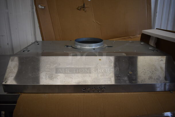 BRAND NEW SCRATCH AND DENT! Vissani QR254S Stainless Steel Under Cabinet Range Hood. 120 Volts, 1 Phase. 30x19x6 - Image 5 of 9