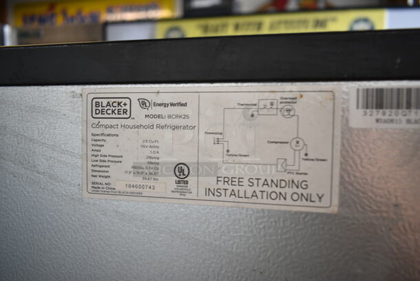 Black & Decker BCRK25 Mini Cooler. 115 Volts, 1 Phase. Cannot Test Due To Cut Power Cord - Image 4 of 4