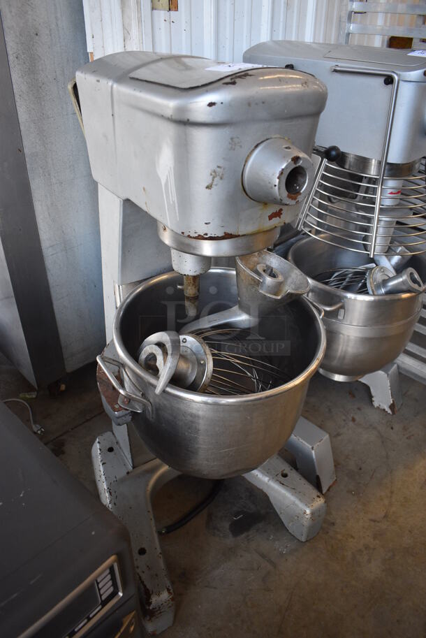 Hobart Model D-300 Metal Commercial Floor Style 30 Quart Planetary Dough Mixer w/ Stainless Steel Mixing Bowl, 2 Dough Hooks and Whisk Attachments. 208 Volts, 3 Phase. 21x22x46 - Image 6 of 8