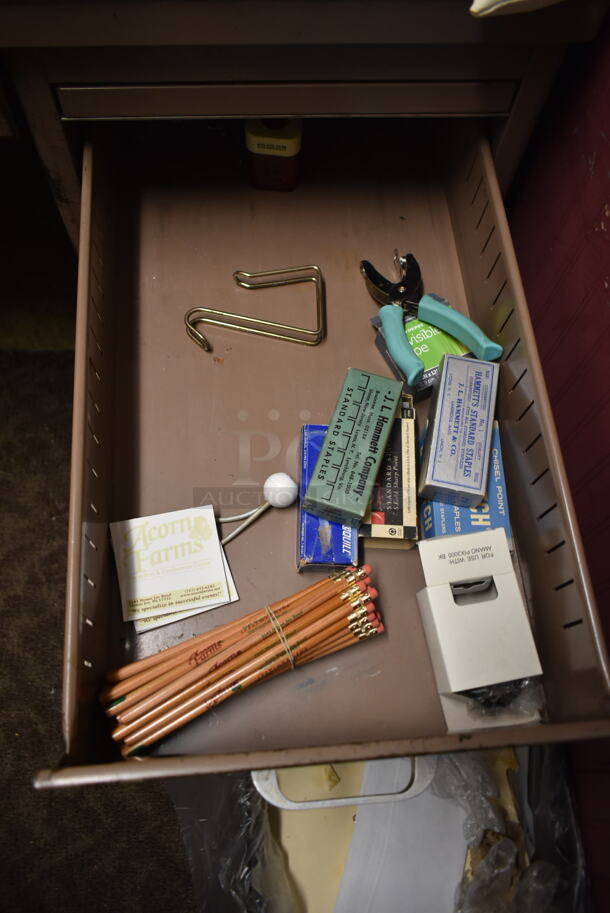 ALL ONE MONEY! ROOM LOT of Various items Including Office Chair and Desk. Does Not Include Computer. BUYER MUST REMOVE. (dish room) - Image 7 of 9