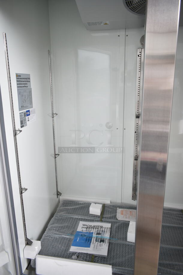 BRAND NEW SCRATCH AND DENT! 2024 Avantco 178A49RHC 54" Solid Door Reach-In Refrigerator w/ Poly Coated Racks. 115 Volts, 1 Phase. Tested and Working! - Image 8 of 11