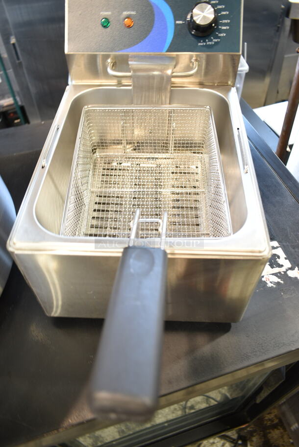 BRAND NEW SCRATCH AND DENT! 2023 Hoocoo FRY-10L Stainless Steel Commercial Countertop Electric Powered Fryer w/ Lid and Fry Basket. 120 Volts, 1 Phase. - Image 4 of 6