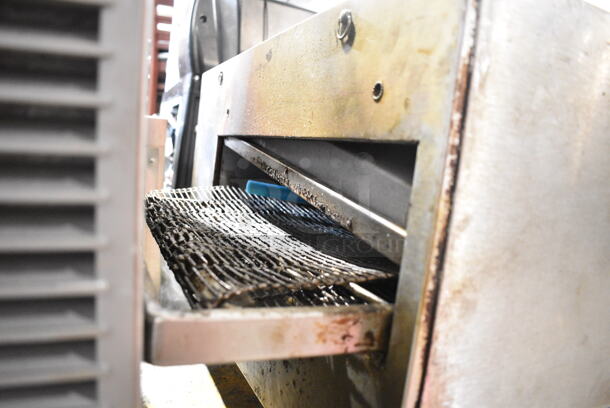 Lincoln Impinger 1301 Stainless Steel Commercial Countertop Electric Powered Conveyor Pizza Oven. 208 Volts.  - Image 3 of 5