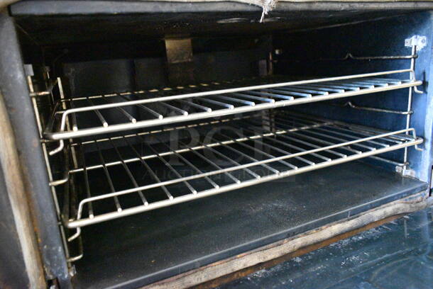 Hobart MGR360 Stainless Steel Commercial Natural Gas Powered 6 Burner Range w/ Oven.  - Image 4 of 7