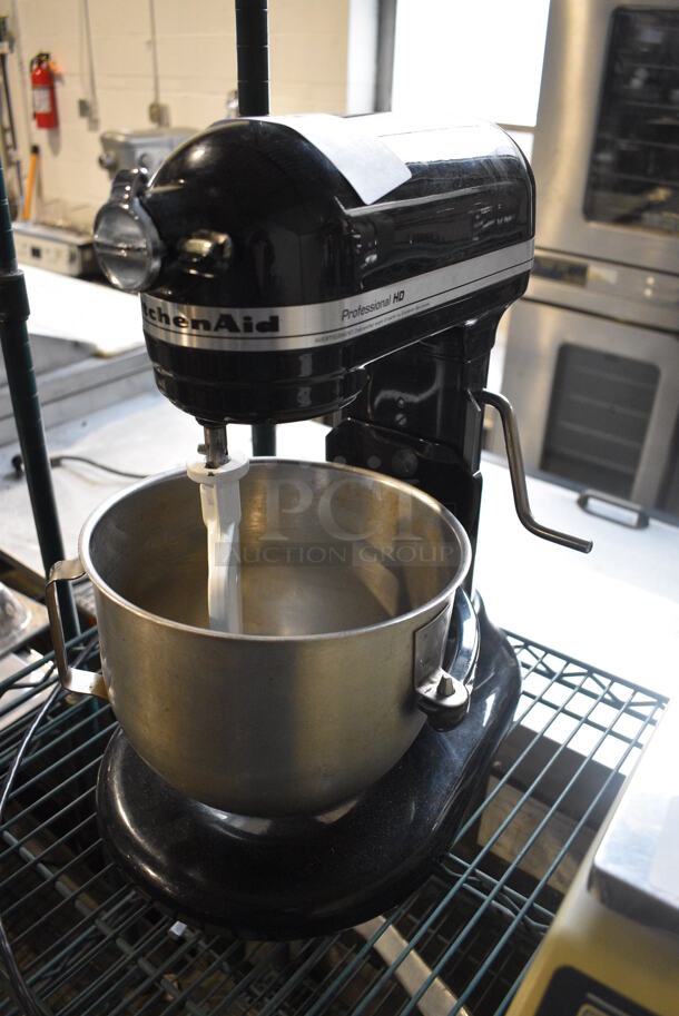 KitchenAid Model KG25H7XOB Metal Commercial Countertop Planetary Mixer w/ Metal Mixing Bowl and Paddle Attachment. 120 Volts, 1 Phase. 10x15x17. Tested and Working!