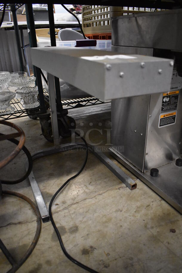 2010 Nemco 6152-24 Metal Commercial Countertop Heat Lamp. 120 Volts, 1 Phase. 14.5x25x19.5. Tested and Working! - Image 2 of 8