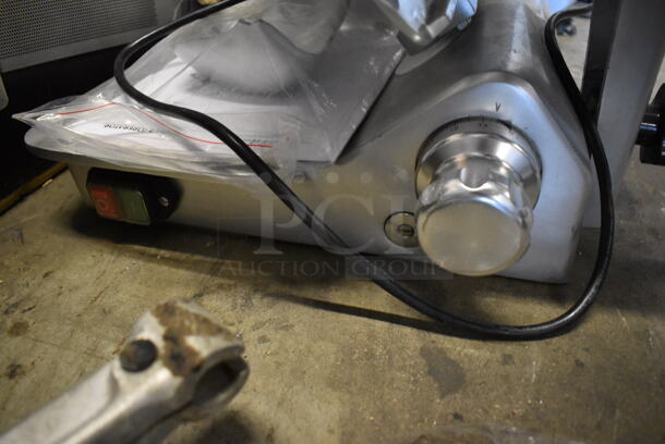 BRAND NEW! PrepPal PPSL-12HD Stainless Steel Commercial Countertop Meat Slicer w/ Blade Sharpener. 120 Volts, 1 Phase. 25x20x20. Tested and Working! - Image 5 of 7