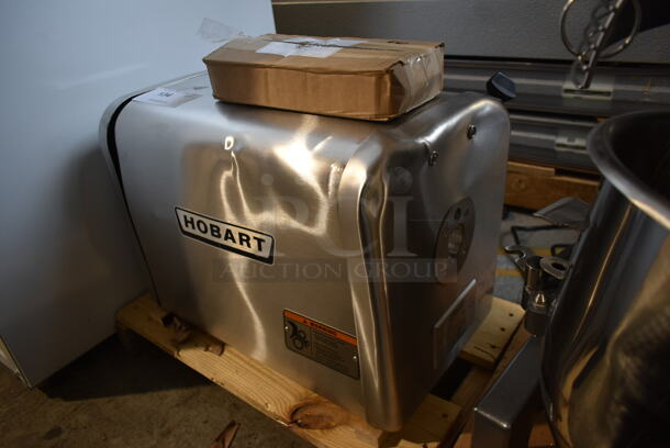 BRAND NEW SCRATCH AND DENT! Hobart 4822 Stainless Steel Commercial Countertop Power Hub for Meat Grinder. 120 Volts, 1 Phase. Tested and Working! - Image 2 of 6