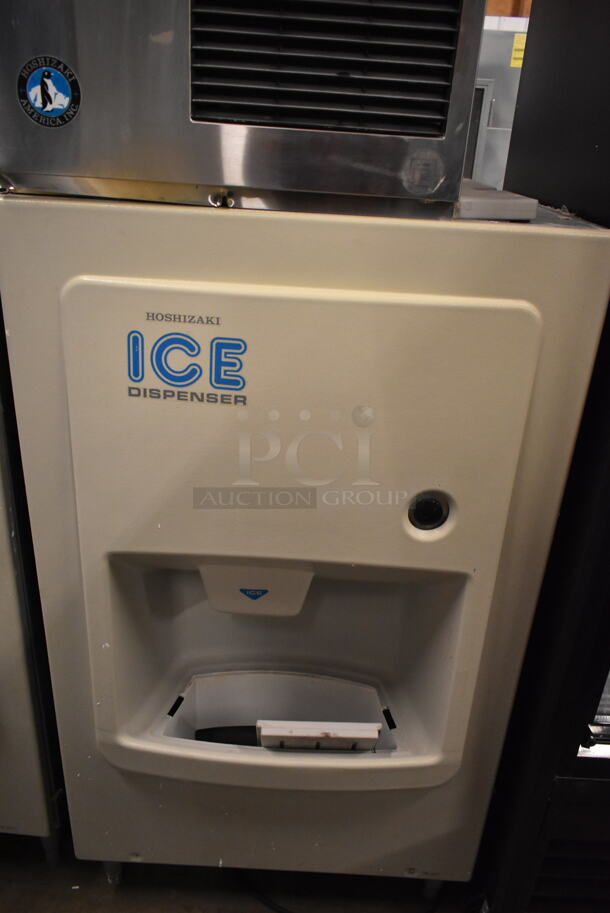 Hoshizaki KM-500MAF Stainless Steel Commercial Ice Head on Hoshizaki DB-200C Hotel Dispenser Ice Bin. 115-120 Volts, 1 Phase.  - Image 3 of 7