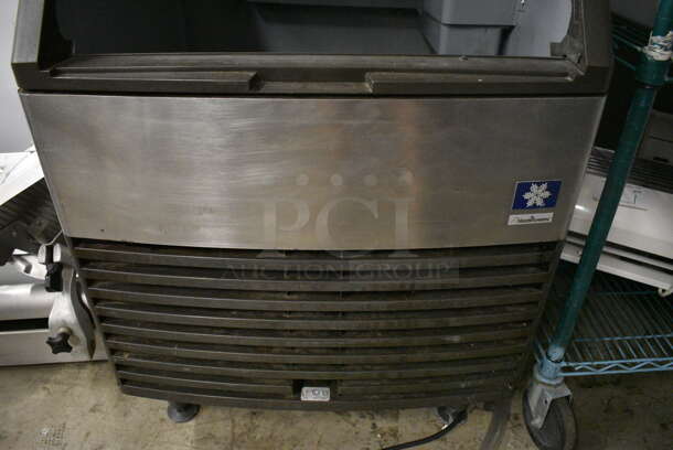 Manitowoc Model QD0132A Stainless Steel Commercial Self Contained Ice Machine. 115 Volts, 1 Phase. 26x25x38.5 - Image 4 of 6