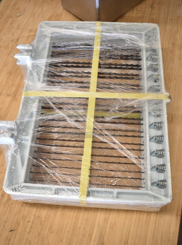 Metal Commercial Countertop Bread Loaf Slicer. 110 Volts, 1 Phase. Tested and Working! - Image 5 of 6