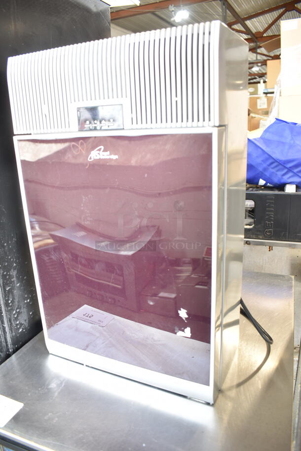 Royal Sovereign Metal Cabinet. Cannot Test Due To Plug Style - Image 2 of 4