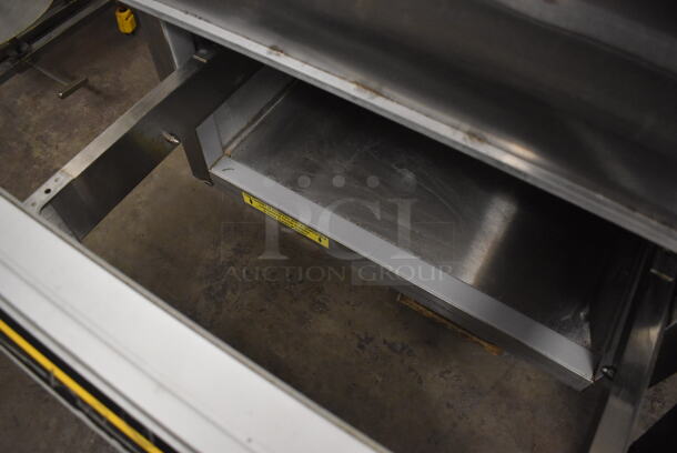 Silver King SKF27D Stainless Steel Commercial 2 Drawer Undercounter Freezer on Commercial Casters. 115 Volts, 1 Phase. 27x31x32. Tested and Working! - Image 6 of 6