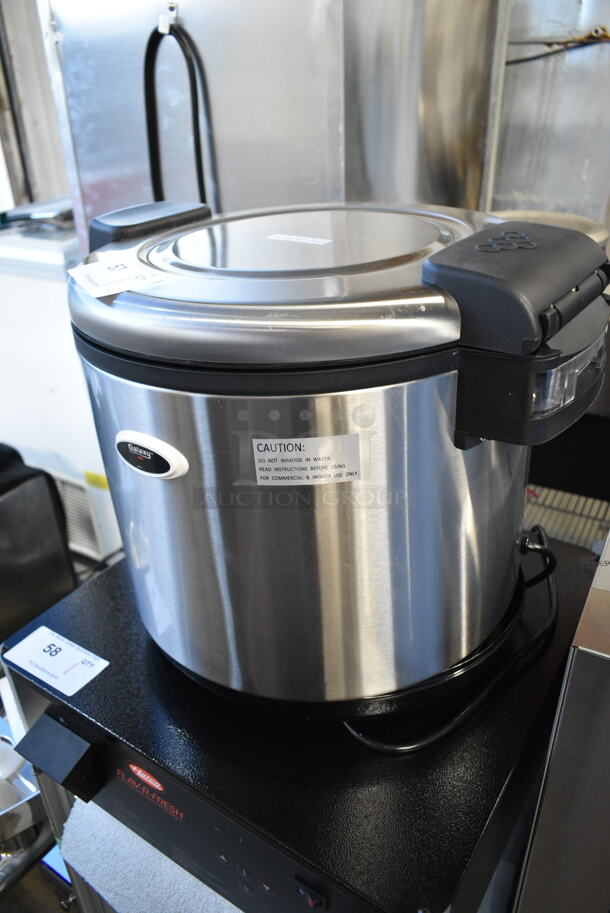 BRAND NEW SCRATCH AND DENT! 2023 Galaxy 177RWG90 90 Cup Electric Rice Warmer. 120 Volts, 1 Phase. Tested and Working! - Image 3 of 7