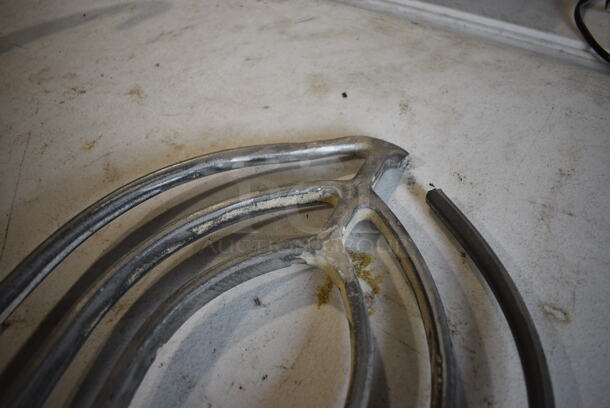 Hobart VMLH60E Metal Commercial 60 Quart Paddle Attachment for Mixer. 12x3x19 - Image 3 of 4