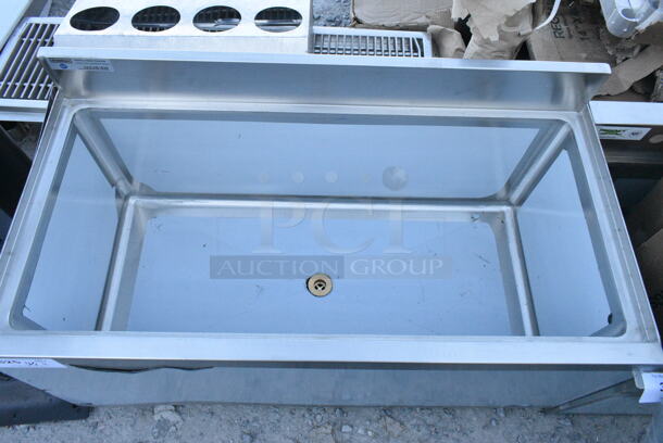 BRAND NEW SCRATCH AND DENT! Steelton 522UIB1836 18" x 36" Underbar Ice Bin with Bottle Holders - 119 lb. - Image 5 of 6