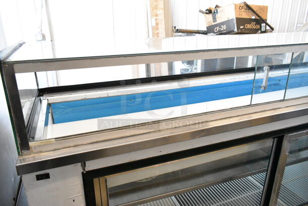 Leader SDL72 S/C Metal Commercial Floor Style Deli Display Case Merchandiser. 115 Volts, 1 Phase. Tested and Powers On But Does Not Get Cold - Image 4 of 10