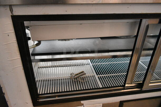 Leader SDL72 S/C Metal Commercial Floor Style Deli Display Case Merchandiser. 115 Volts, 1 Phase. Tested and Powers On But Does Not Get Cold - Image 6 of 10