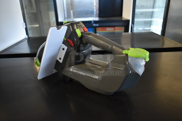 Bissell 595761710 Handheld Vacuum Cleaner. Store Display Unit. - Image 3 of 4