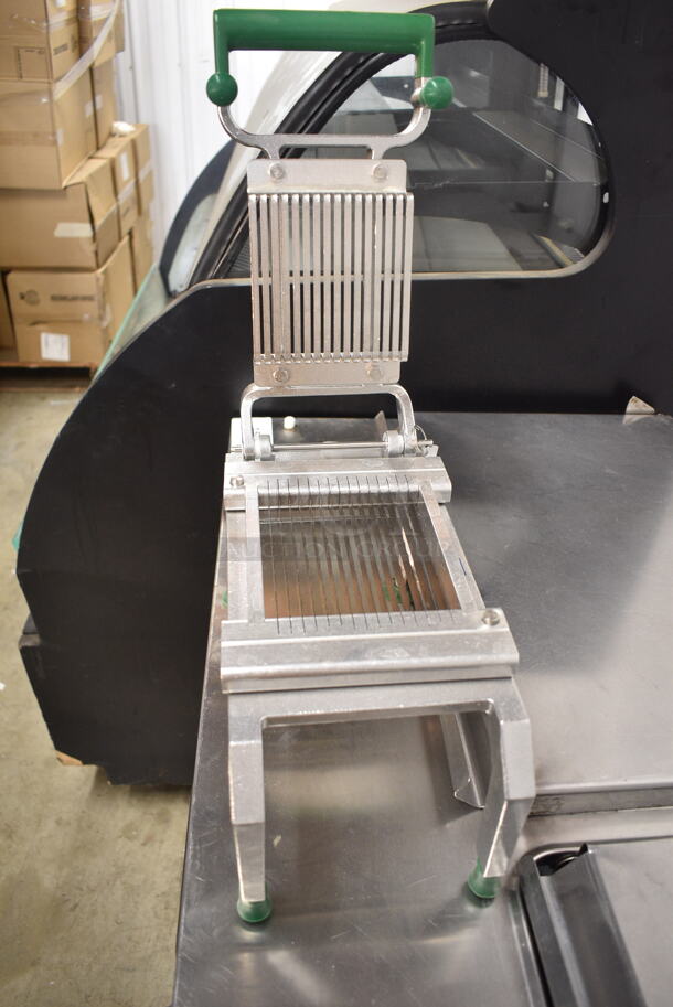 Garde Metal Commercial Countertop Lettuce Head Cutter.  - Image 4 of 6