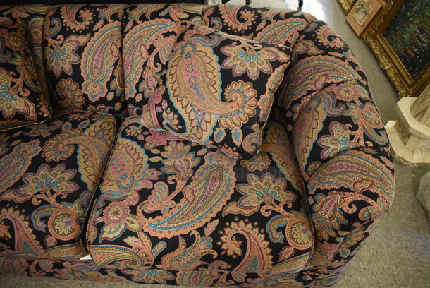 SHOW ROOM QUALITY! Henredon Paisley Patterned 2 Cushion Couch w/ 2 Pillows. - Image 3 of 9
