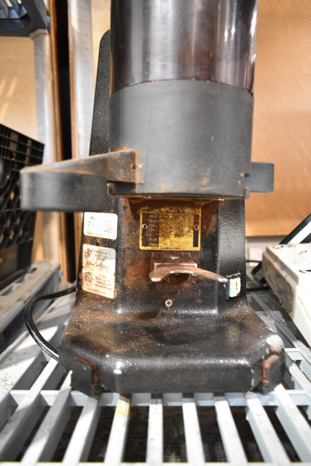 SM90 Metal Commercial Countertop Espresso Bean Grinder. 110 Volts, 1 Phase. Tested and Working! - Image 7 of 8