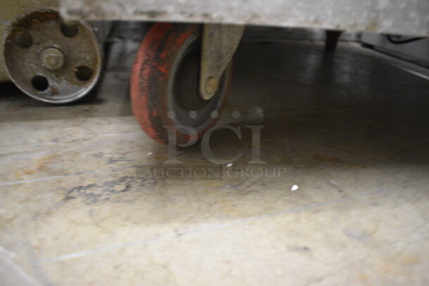 Metal Commercial Enclosed Pan Transport Rack on Commercial Casters. 25x31x70 - Image 5 of 5