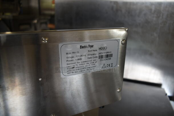 BRAND NEW SCRATCH AND DENT! 2023 Hoocoo FRY-10L Stainless Steel Commercial Countertop Electric Powered Fryer w/ Lid and Fry Basket. 120 Volts, 1 Phase. - Image 7 of 7